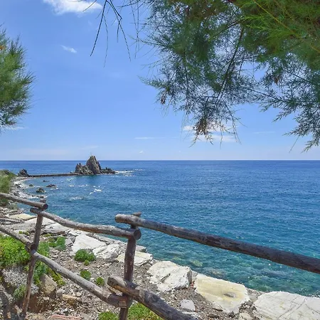 2 Bedroom Awesome Apartment In Moneglia 아파트