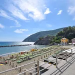In With Wifi * Moneglia