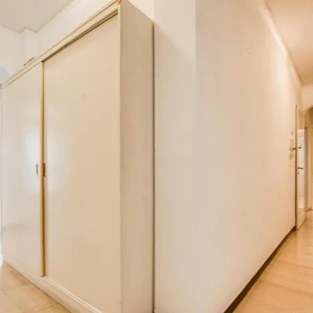 2 Bedroom Awesome In *